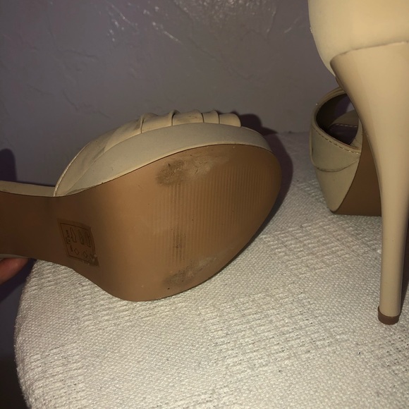 Platform Peep Toe Heels - Picture 6 of 9